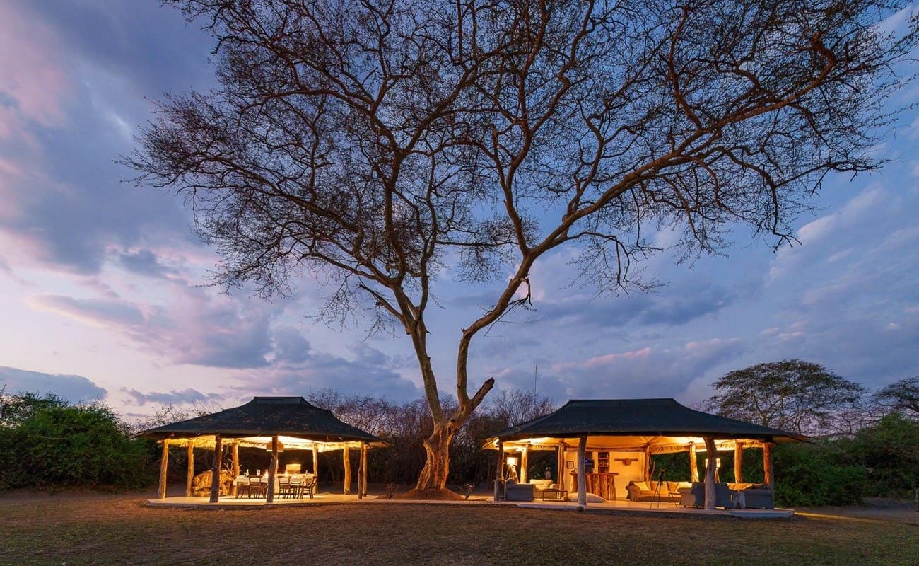 Lounge und Essbereich Kuthengo Camp