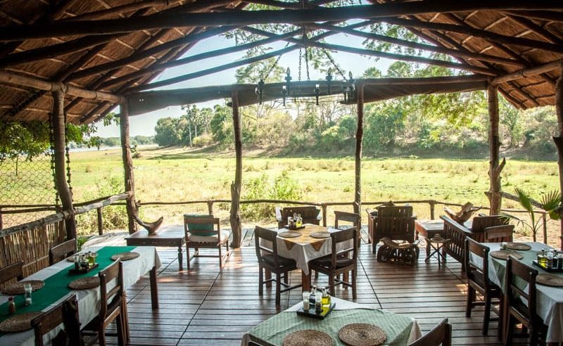 Mvuu Lodge Restaurant Restaurant Mvuu Lodge, Malawi