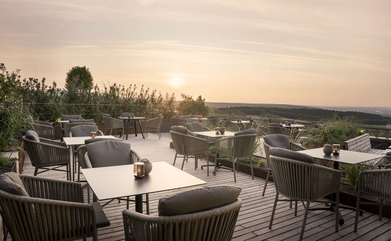 Rooftop Bar des Wald.Weit im Rheingau