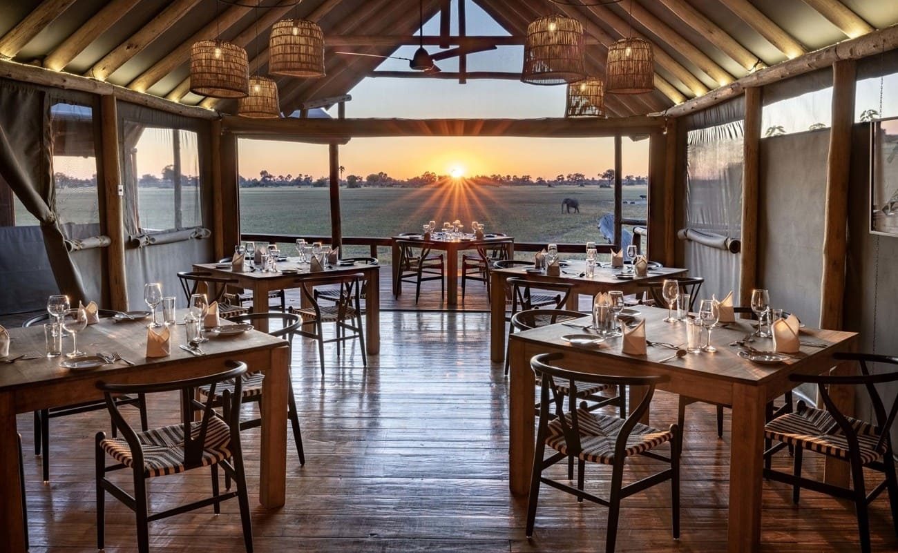 Sonnenuntergang beim Mokolwane Camp