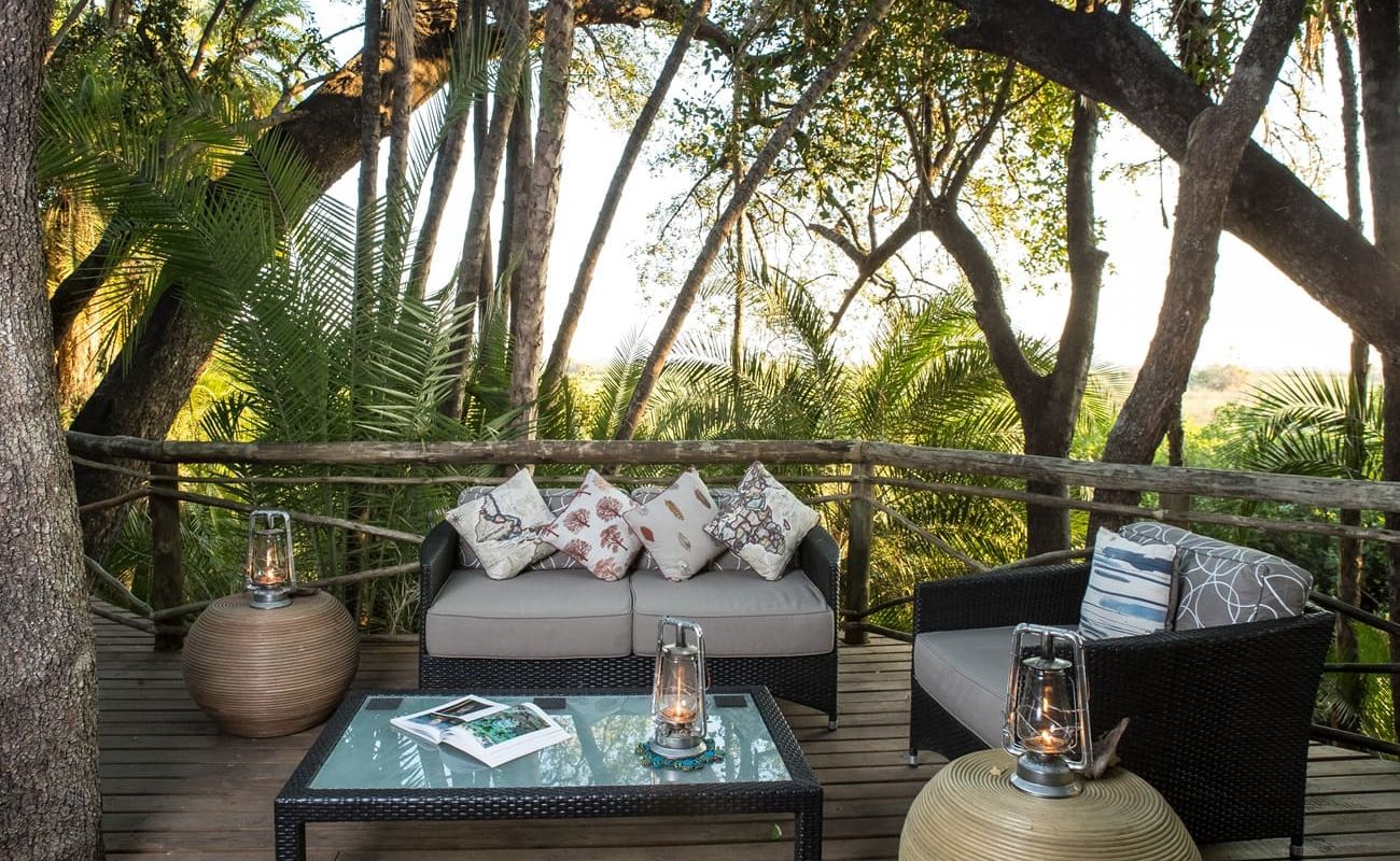 Veranda Haupthaus Setari Camp