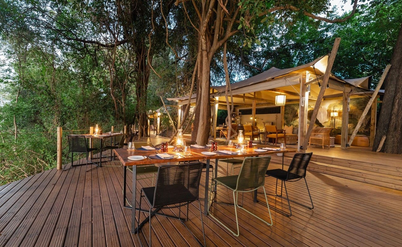 Hauptdeck Tsowa Safari Island