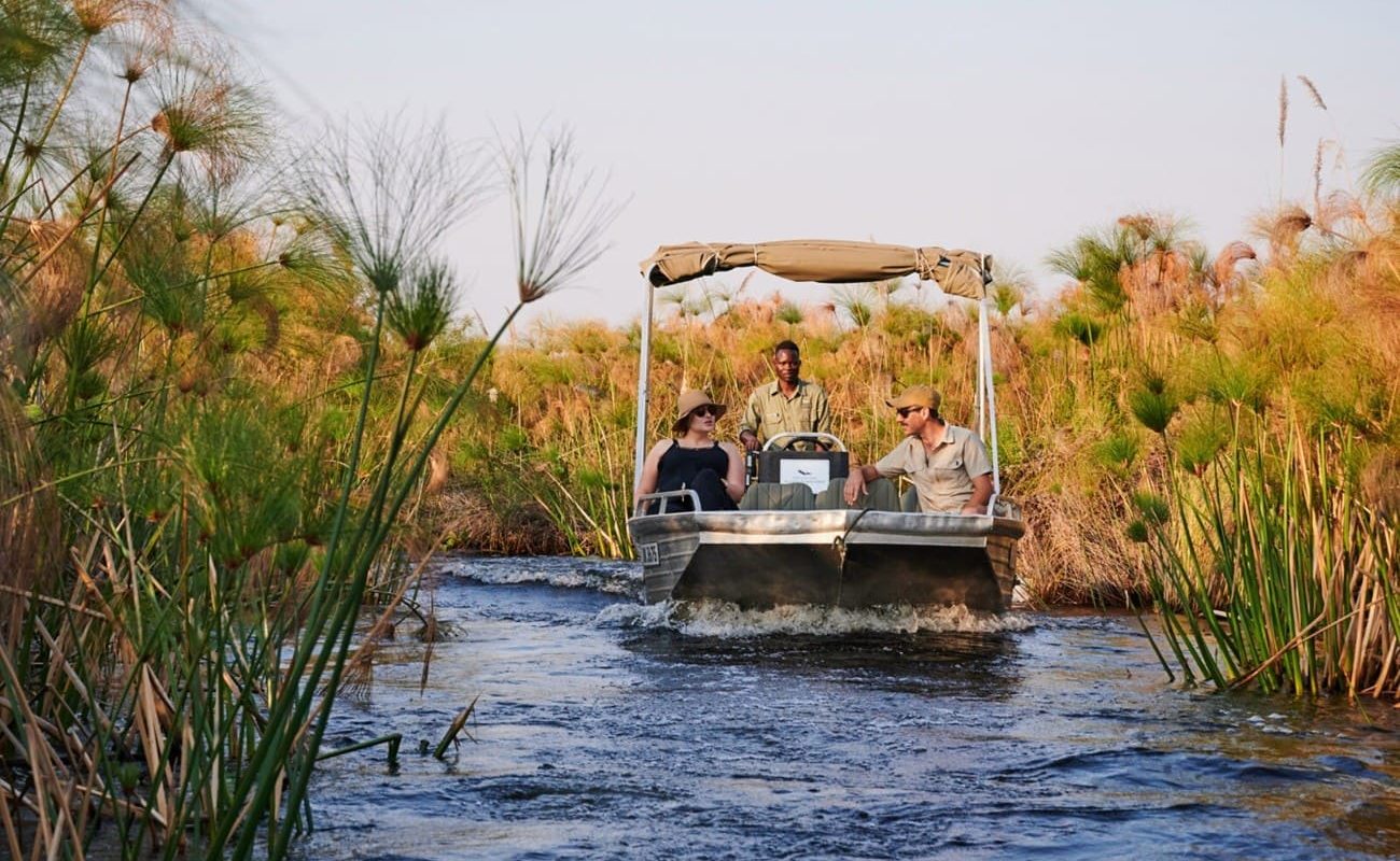 Fahrt mit dem Motorboot bei Xugana Island