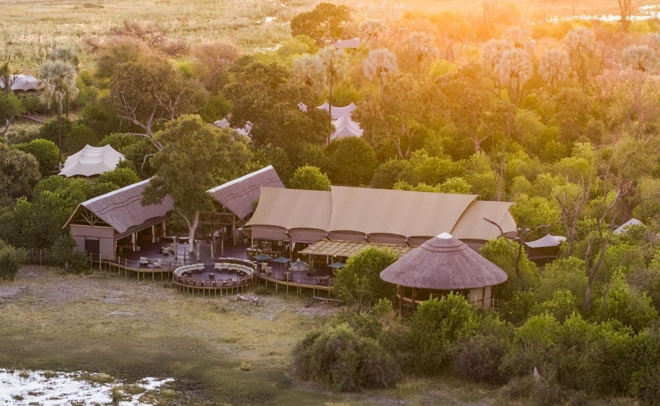 Atzaro Okavango Luftaufnahme Luftaufnahme des Luxuscamps Atzaro Okavango