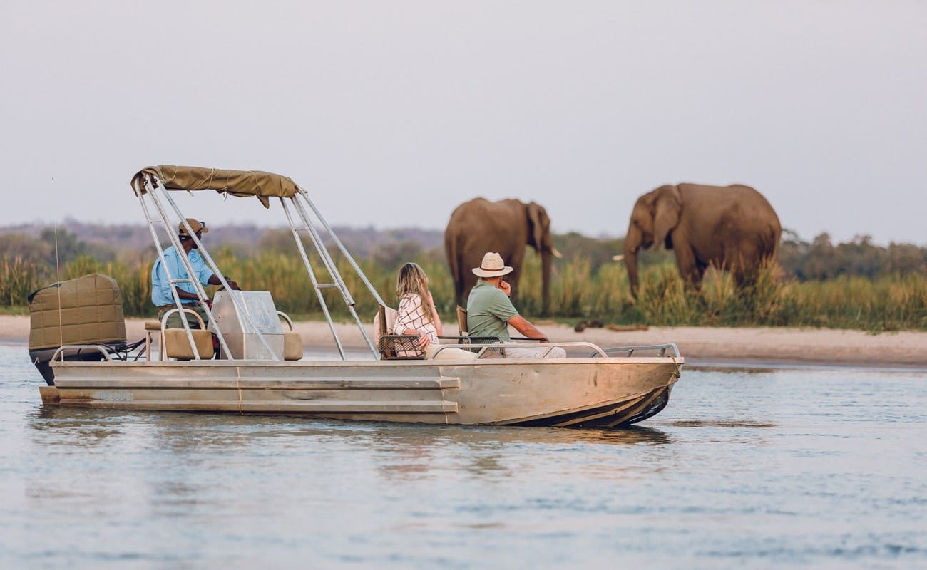 Höhepunkte Sambia Bootstour Lower Zambezi Bootstour im Lower Zambezi