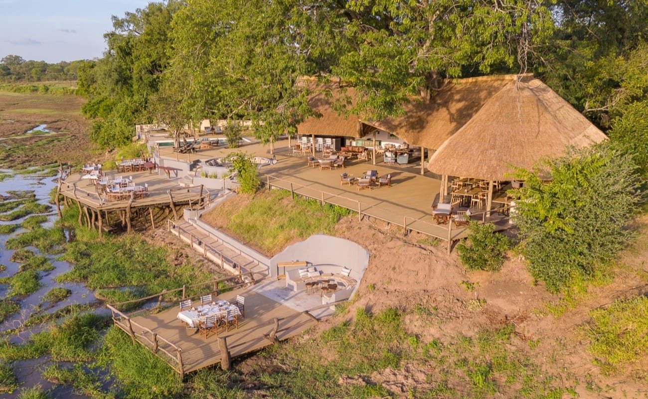 Gesamtansicht der Kafunta River Lodge