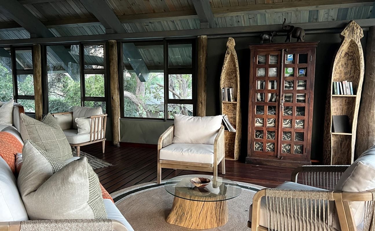 Nkasa Lupala Lounge Lounge von Nkasa Lupala