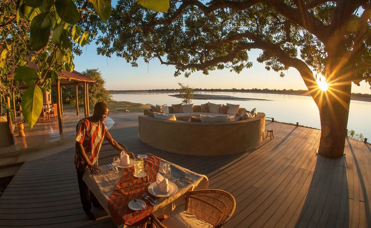 Dinner al fresco im Three Rivers Camp
