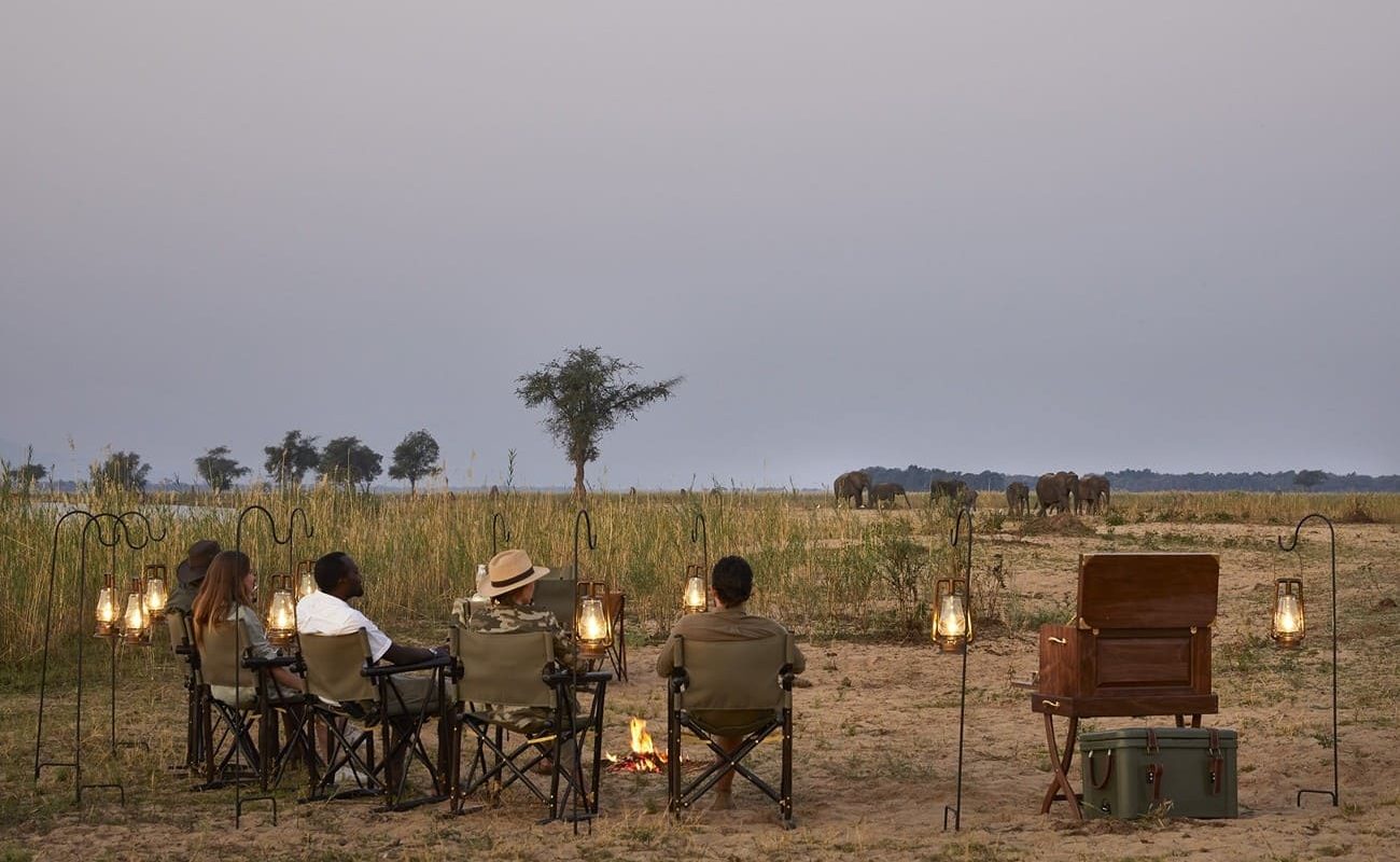 Sundowner im Lower Zambezi